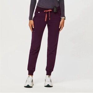 GUC women’s Zamora joggers size Large in plum Figs